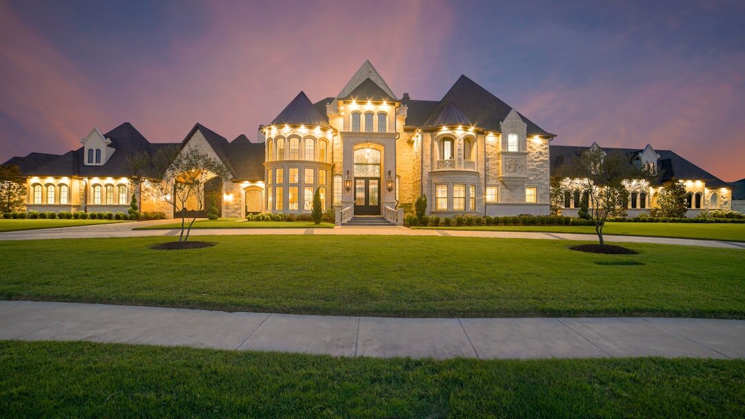 luxury celebrity mansion exterior